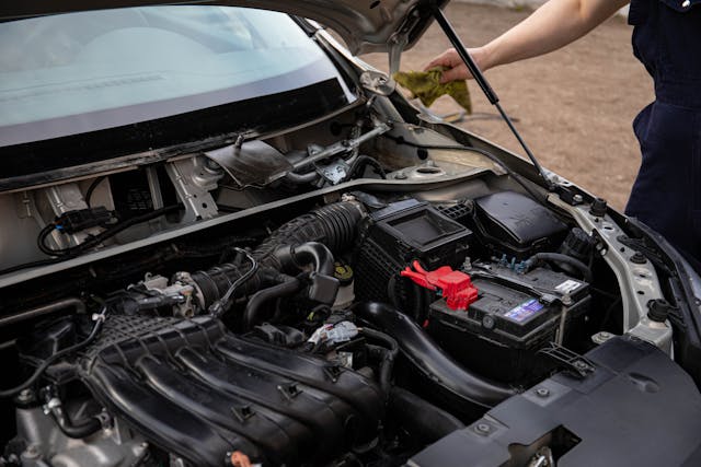 Protégez batterie automobile astuces pour éviter le gel en hiver